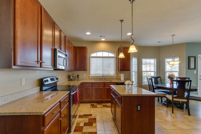 Building Photo - 1441 Kemp Bridge Dr