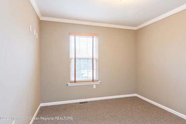 Building Photo - 34 Chimney Ct