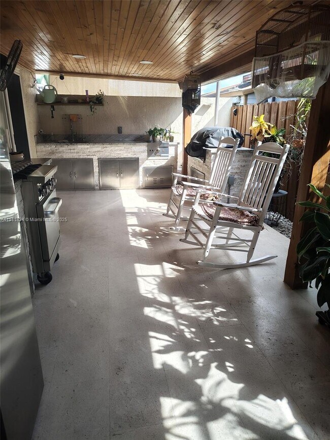 Building Photo - 10358 NW 128th Terrace