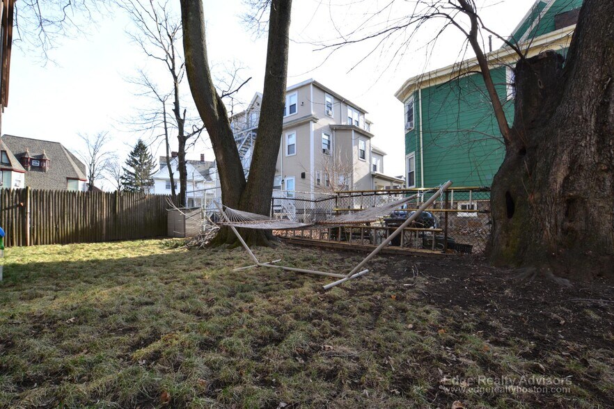 Building Photo - 43 Pratt St