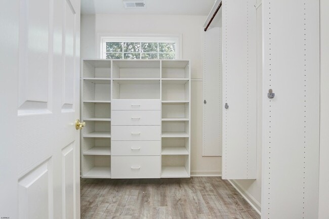 Building Photo - 113 Lighthouse Ln