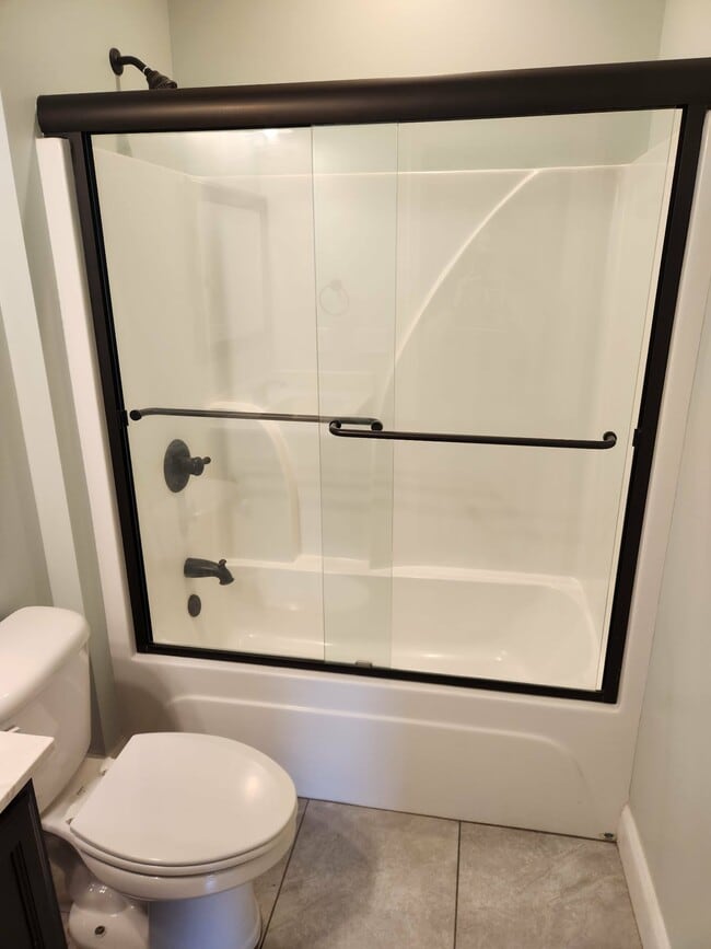 Building Photo - 102 Quince Ave