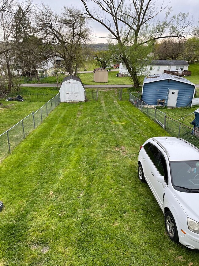 Building Photo - Updated 2 Bedroom 1 Bath in Trinity School District