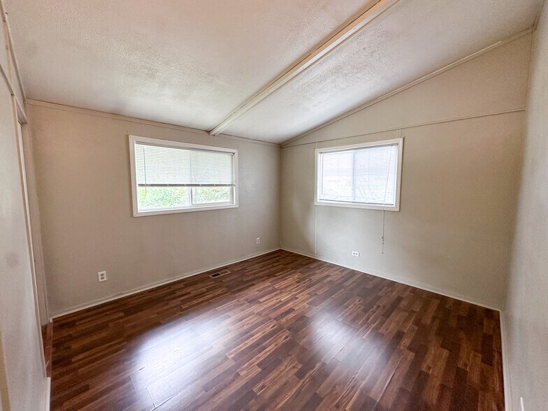 Building Photo - 1118 Stuhr Ct