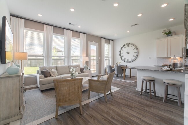 Building Photo - 442 Lake Day Dr