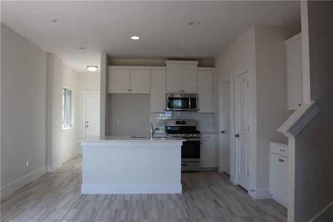 Building Photo - 508 White Steppe Way