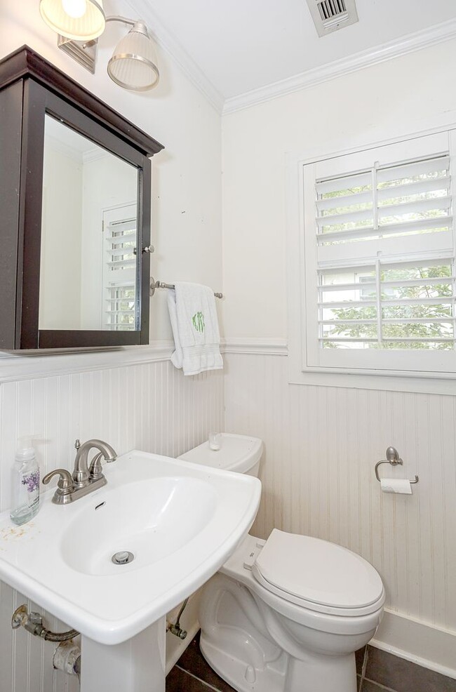 Building Photo - Coastal Living at Its Best – Fully Furnish...