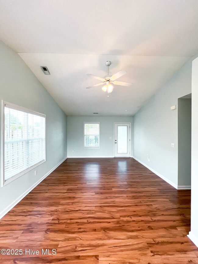 Building Photo - 7321 Verona Dr