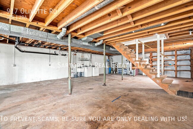 Building Photo - 917 Olivette Rd