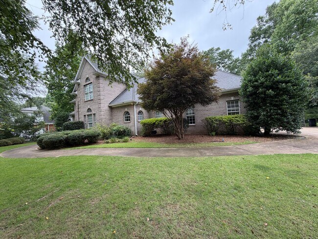 Building Photo - Executive Rental in West Rome $2,595