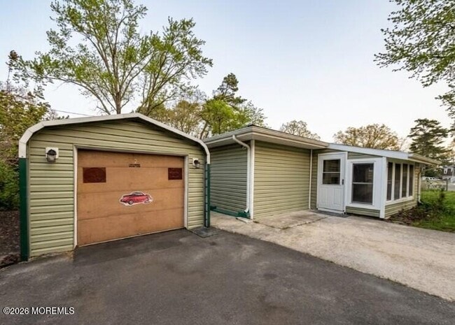 Building Photo - 2 Coosa Trail