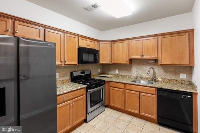 Building Photo - 4323 Champions Run