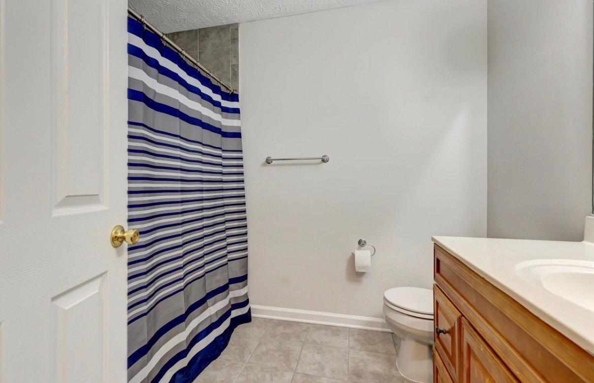 Building Photo - 102 Fresca Ct
