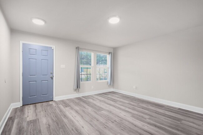 Building Photo - Application fee waived for approved applications. Contact us for details. Spacious 4-bedroom, 2.5...