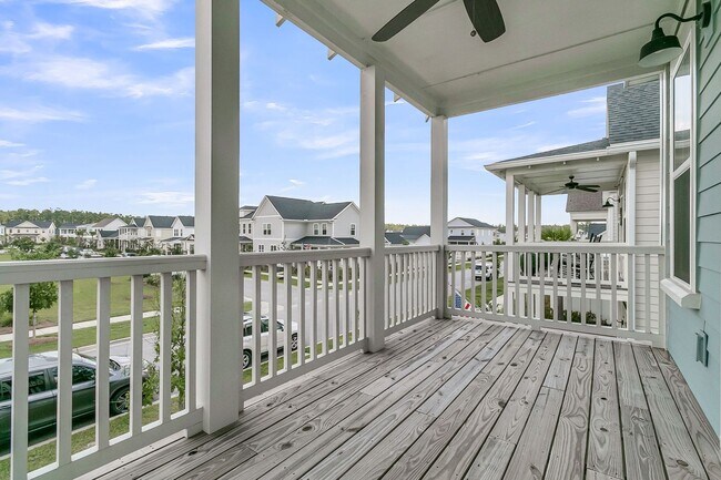 Building Photo - Charming Charleston Home in the Heart of M...