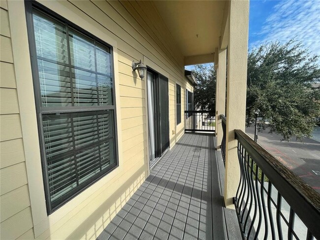 Building Photo - 3723 Seneca Club Loop