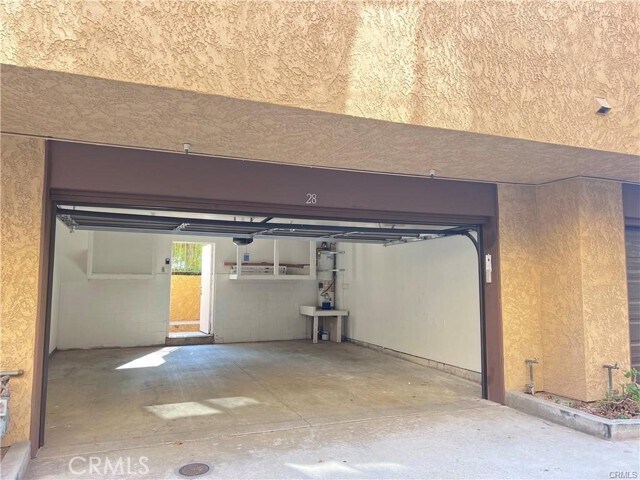 Building Photo - 8615 Beverly Park Pl