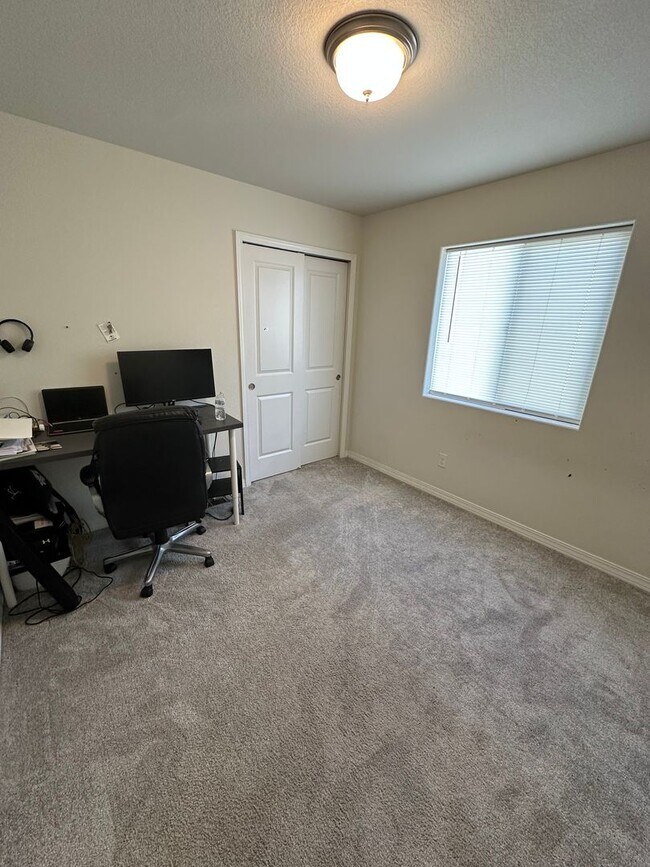 Building Photo - 5253 Painted Sky View