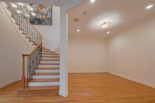 Building Photo - 5338 Fayette St