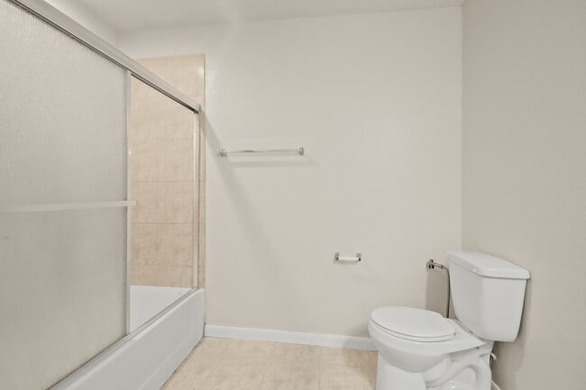 Building Photo - 1223 Grassy View Dr