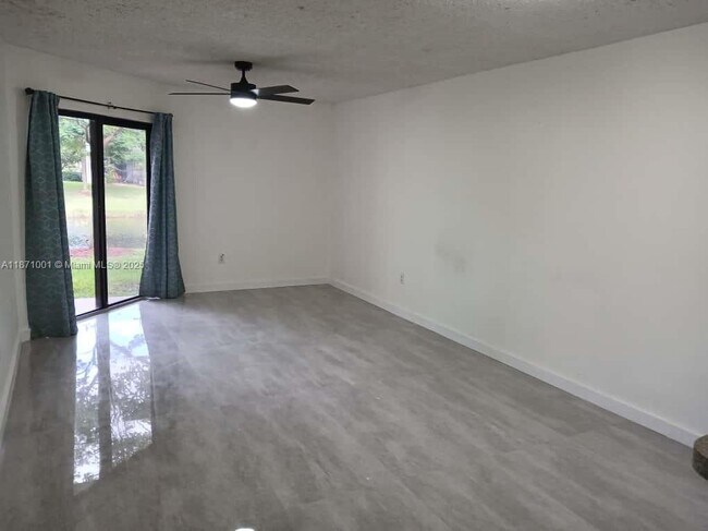 Building Photo - 9937 Nob Hill Ct