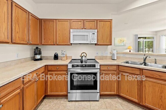 Building Photo - 109 Providence St