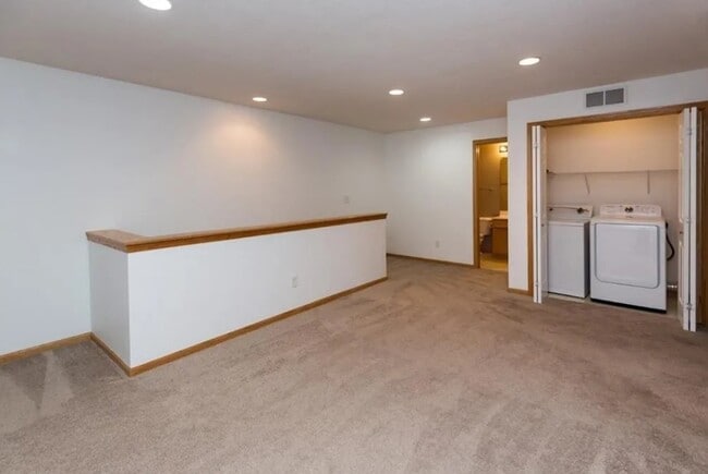 Building Photo - 277 S 79th St