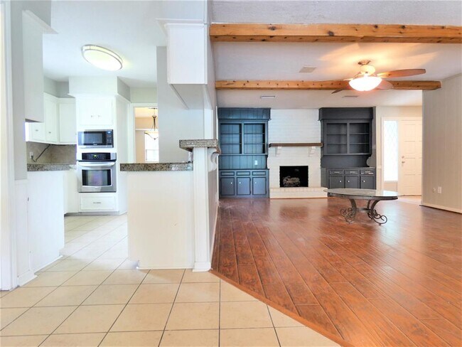 Building Photo - 7511 Renmark Ln