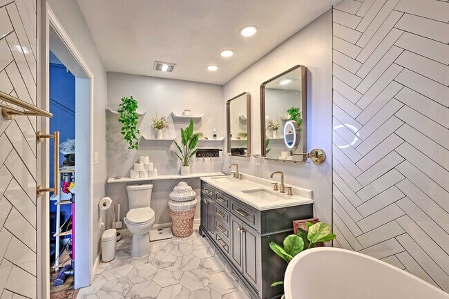 Building Photo - Looking for a great short term rental!!!!!