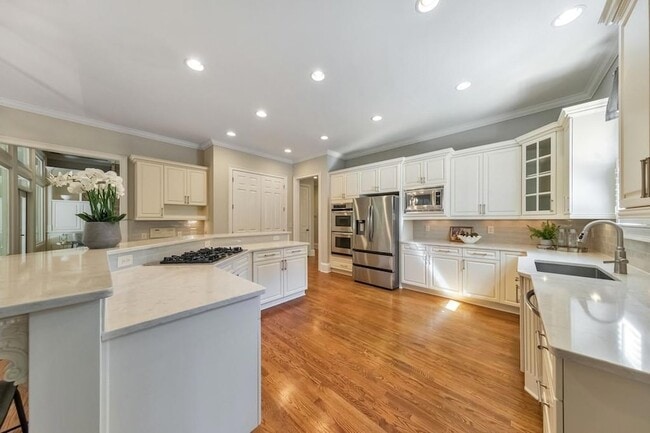 Building Photo - 11180 W Rd