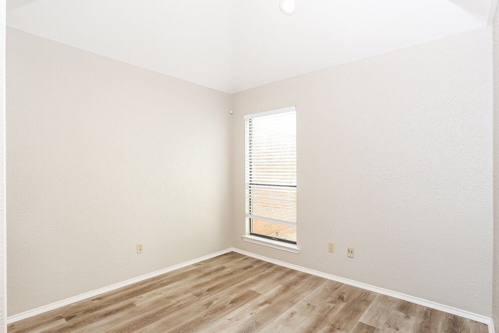 Building Photo - 101 Streamside Dr