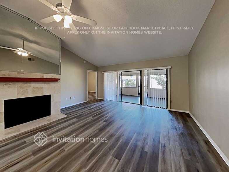 Building Photo - 512 W Springtree Way