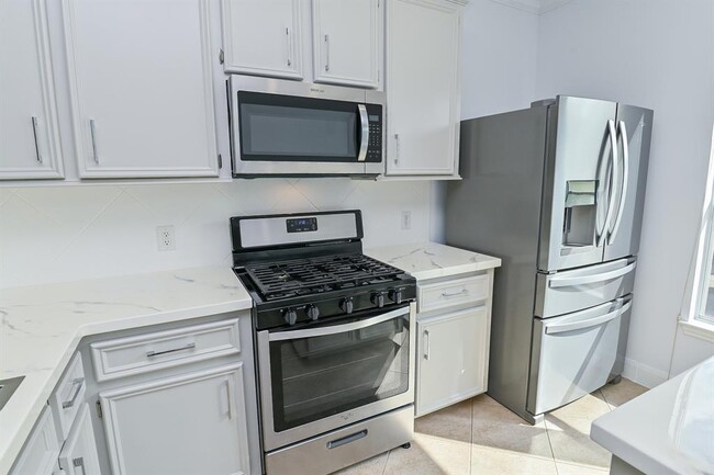 Building Photo - 1211 Nagle St