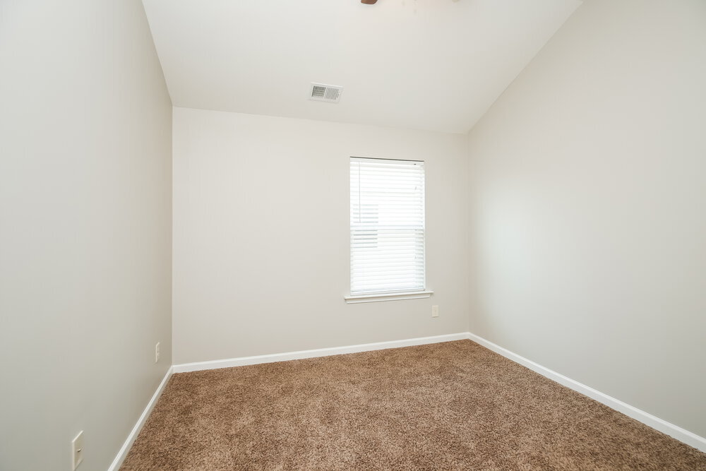 Building Photo - 257 Hill Crest Cir