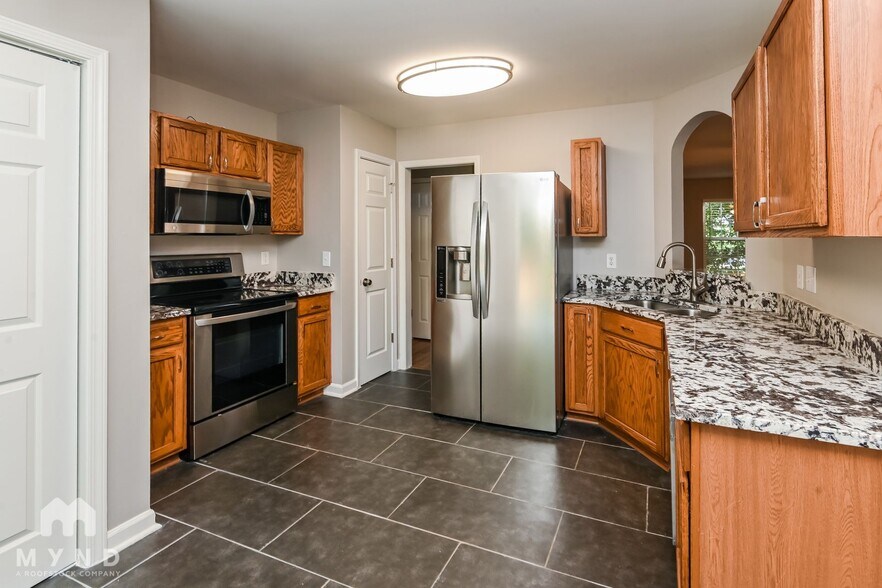 Building Photo - 222 Kendra Dr SW