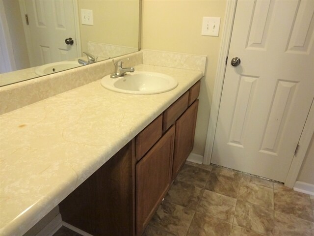 Building Photo - 101 Calcite Dr