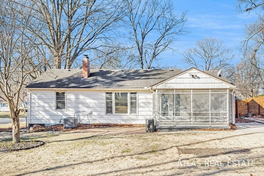 Building Photo - 7535 Briar St