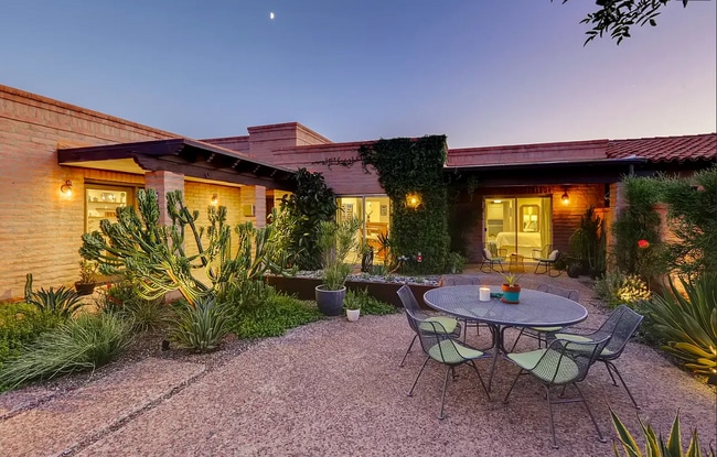 Building Photo - 6834 N 17th Pl