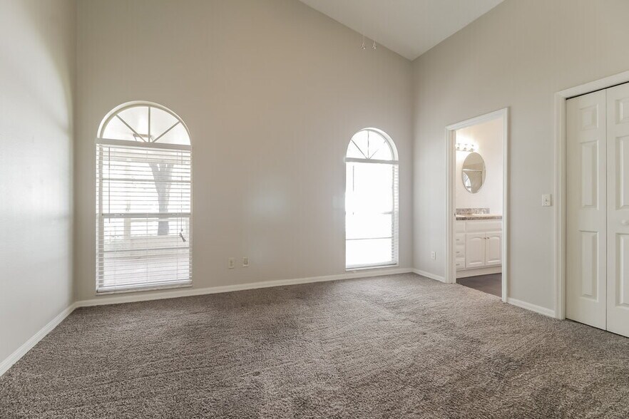 Building Photo - 1032 Kelly Creek Cir