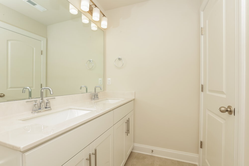 Building Photo - 7402 Blue Gable Rd