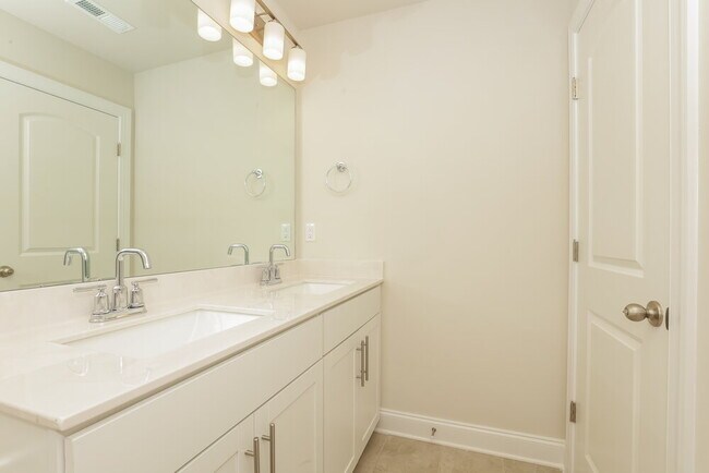 Building Photo - 7402 Blue Gable Rd