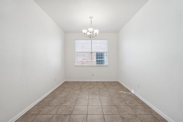 Building Photo - 11001 La Grange Dr