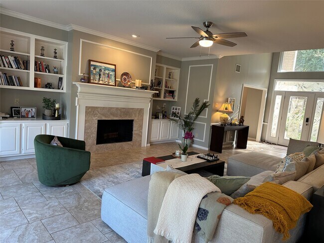 Building Photo - 4634 Grand Cayman Dr