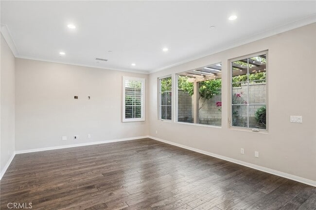 Building Photo - 102 Brindisi