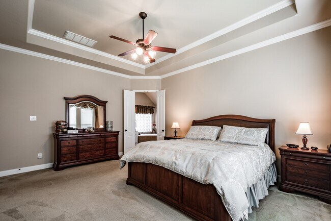 Building Photo - 20050 Mitchell Cove Dr