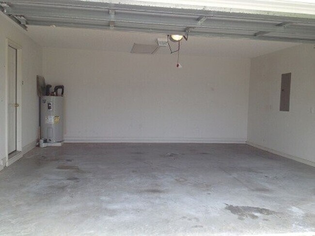 Building Photo - 7234 Peppercorn Ct