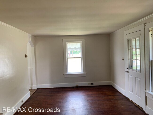 Building Photo - 2 br, 1 bath House - 423 Union Avenue