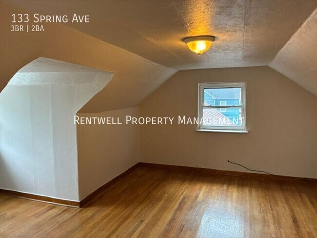 Building Photo - 133 Spring Ave