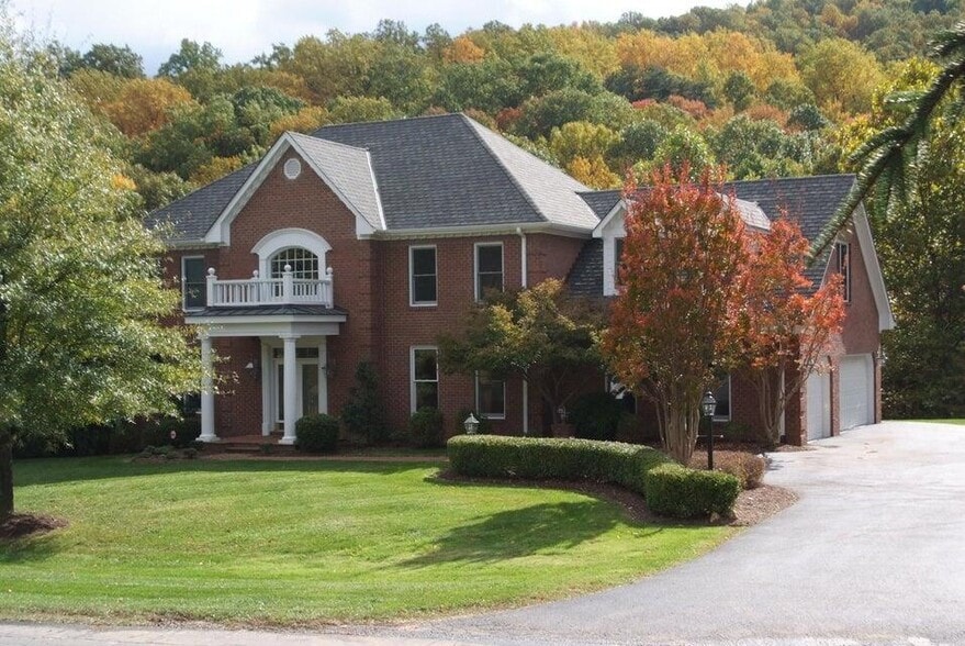 Primary Photo - 6602 Hidden Woods Dr