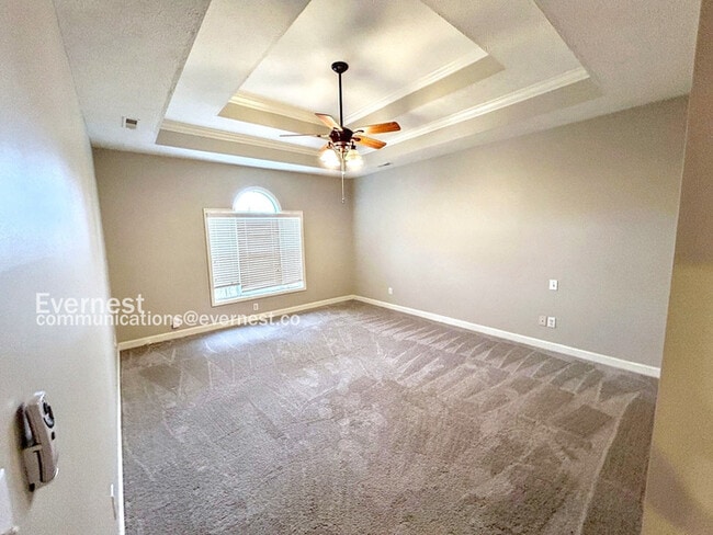 Building Photo - 203 Silver Tail Ln